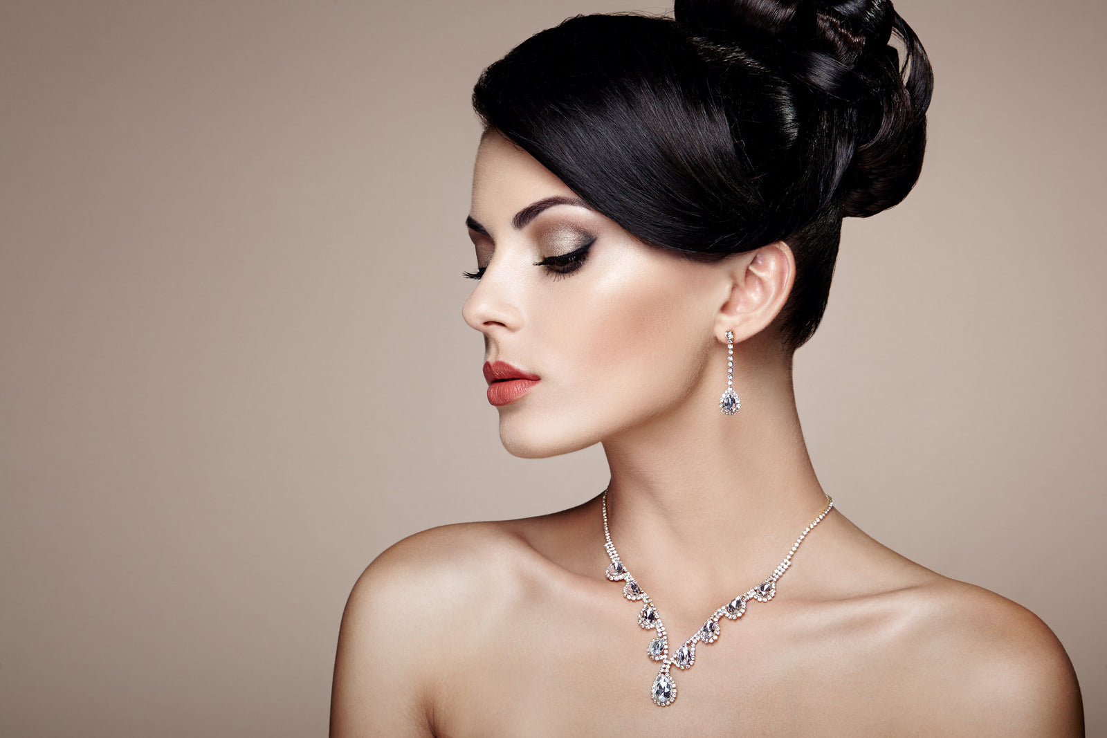 WOMEN JEWELLERY